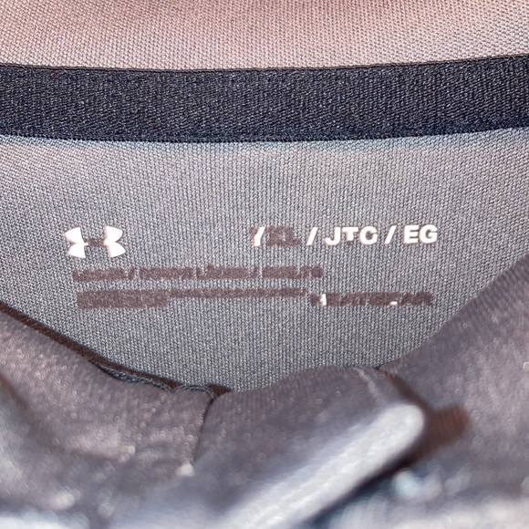 Under Armour youth xl lightweight windbreaker - Picture 3 of 3